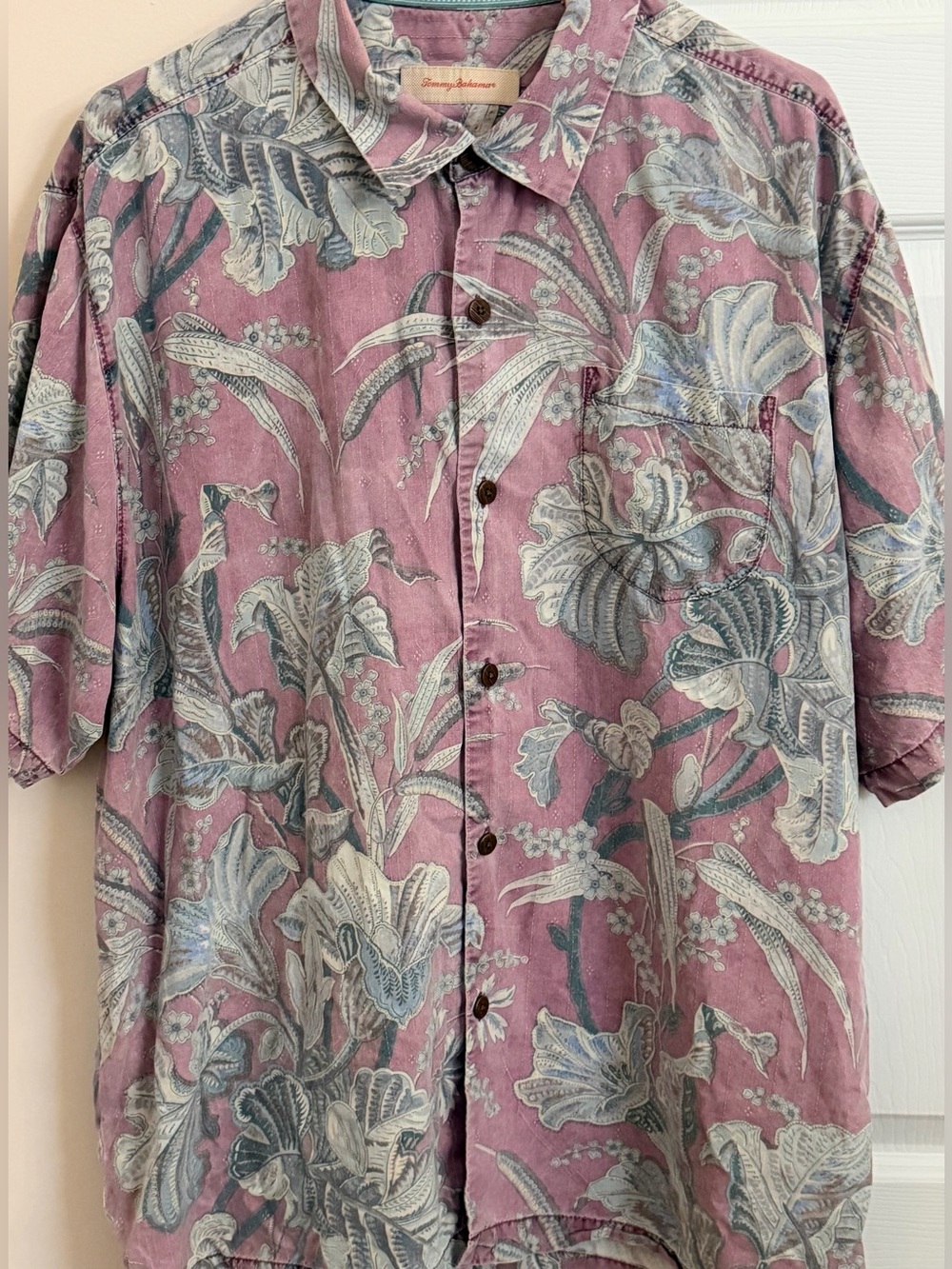 Tommy Bahama 100% Silk Tropical Inspired Multicolored Men’s XL Short Sleeve